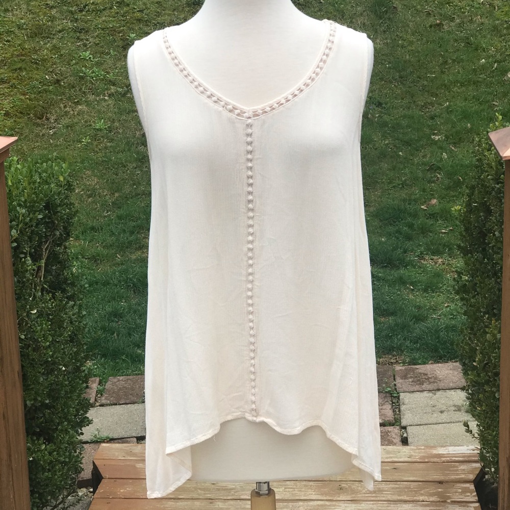 Creme colored Top - Picture 2 of 7